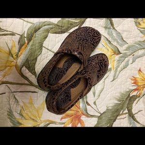 Brown b.ø.c. “Peggy” Nurse Shoes